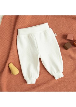 COOL CLUB Spodnie dresowe w kolorze białym ze sklepu Limango Polska w kategorii Spodnie i półśpiochy - zdjęcie 187237697