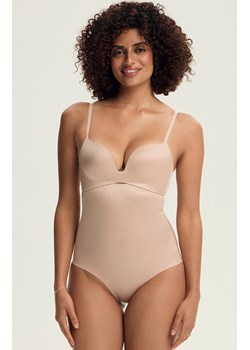 Majtki damskie modelujące beżowe Shapy 43918-80X, Kolor beżowy, Rozmiar L, Esotiq - id: 221076 - marki Esotiq - 187238588 Majtki damskie modelujące beżowe Shapy 43918-80X, Kolor beżowy, Rozmiar L, Esotiq ze sklepu Primodo w kategorii Bielizna wyszczuplająca - zdjęcie 187238588