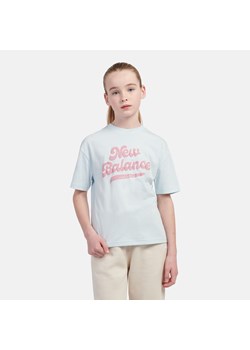 Koszulka dziecięca New Balance LAKG0192FRL – niebieska - id: 3215988 - marki New Balance - 187240347 Koszulka dziecięca New Balance LAKG0192FRL – niebieska ze sklepu New Balance Poland w kategorii Bluzki dziewczęce - zdjęcie 187240347