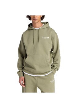 Bluza męska New Balance MT53528DEK - zielona - id: 3241357 - marki New Balance - 187242776 Bluza męska New Balance MT53528DEK - zielona ze sklepu streetstyle24.pl w kategorii Bluzy męskie - zdjęcie 187242776
