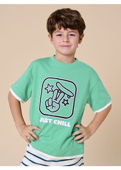 Sinsay - Koszulka - green spruce - id: 241DC-75X - marki Sinsay - 187246105 Sinsay - Koszulka - green spruce ze sklepu Sinsay w kategorii T-shirty chłopięce - zdjęcie 187246105