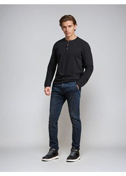Sinsay - Spodnie jeansowe chino slim fit - niebieski - id: 450FB-95J - marki Sinsay - 187246128 Sinsay - Spodnie jeansowe chino slim fit - niebieski ze sklepu Sinsay w kategorii Jeansy męskie - zdjęcie 187246128
