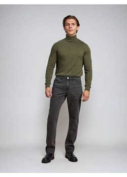 Sinsay - Spodnie jeansowe regular fit - szary - id: 469FB-90J - marki Sinsay - 187246138 Sinsay - Spodnie jeansowe regular fit - szary ze sklepu Sinsay w kategorii Spodnie męskie - zdjęcie 187246138