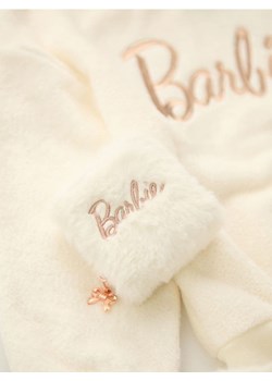 Sinsay - Portfel z imitacji futra z haftowanym napisem Barbie - wielobarwny - id: 808ET-MLC - marki Sinsay - 187246225 Sinsay - Portfel z imitacji futra z haftowanym napisem Barbie - wielobarwny ze sklepu Sinsay w kategorii Portfele damskie - zdjęcie 187246225