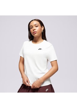 NIKE T-SHIRT W NSW CLUB ze sklepu Sizeer w kategorii Bluzki damskie - zdjęcie 187248948