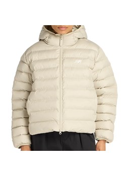 Kurtka damska New Balance WO53500SHY - beżowa ze sklepu streetstyle24.pl w kategorii Kurtki damskie - zdjęcie 187250648