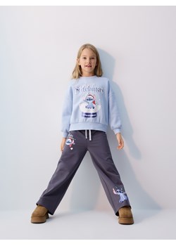 Reserved - Spodnie dresowe Lilo i Stitch - ciemnoszary - id: 990FF-90X - marki Reserved - 187260429 Reserved - Spodnie dresowe Lilo i Stitch - ciemnoszary ze sklepu Reserved w kategorii Spodnie dziewczęce - zdjęcie 187260429
