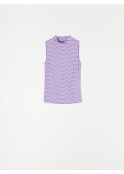 Sinsay - Prążkowana bluzka bez rękawów z półgolfem - fioletowy - id: 9003J-45X - marki Sinsay - 187266528 Sinsay - Prążkowana bluzka bez rękawów z półgolfem - fioletowy ze sklepu Sinsay w kategorii Bluzki damskie - zdjęcie 187266528