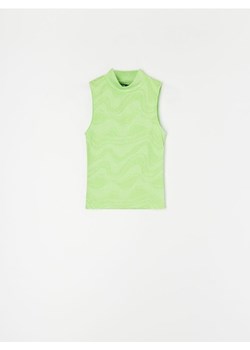 Sinsay - Prążkowana bluzka bez rękawów z półgolfem - wielobarwny - id: 9003J-MLC - marki Sinsay - 187266529 Sinsay - Prążkowana bluzka bez rękawów z półgolfem - wielobarwny ze sklepu Sinsay w kategorii Bluzki damskie - zdjęcie 187266529