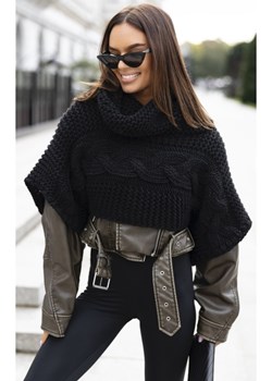 ponczo narzutka susan ze splotem polski producent j&k premium  - czarna - id: 9604 - marki J&k - 187270138 ponczo narzutka susan ze splotem polski producent j&k premium  - czarna ze sklepu STYLOWO w kategorii Swetry damskie - zdjęcie 187270138