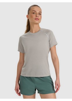 Damska koszulka do biegania 4F 4FWAW25TFTSF1502 - szara ze sklepu Sportstylestory.com w kategorii Bluzki damskie - zdjęcie 187270377