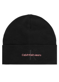 Calvin Klein Czapka Mono Logo Embro K60K612668 Czarny - id: 8720639563142 - marki Calvin Klein - 187270936 Calvin Klein Czapka Mono Logo Embro K60K612668 Czarny ze sklepu MODIVO w kategorii Czapki zimowe damskie - zdjęcie 187270936