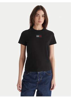 Tommy Jeans T-Shirt Party Flag DW0DW21965 Czarny Regular Fit ze sklepu MODIVO w kategorii Bluzki damskie - zdjęcie 187271025
