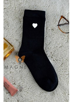 Czarne skarpetki w prążek z serduszkiem YN-5038, Kolor czarny, Rozmiar uniwersalny, Magnetis ze sklepu Primodo w kategorii Skarpetki damskie - zdjęcie 187271638