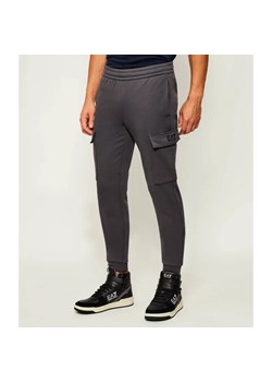 EA7 Spodnie dresowe | Regular Fit - id: E7255M000107E72 - marki Emporio Armani - 187274926 EA7 Spodnie dresowe | Regular Fit ze sklepu Gomez Fashion Store w kategorii Spodnie męskie - zdjęcie 187274926