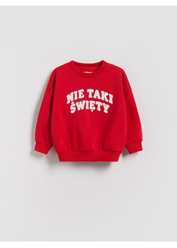 Reserved - Bluza z aplikacją - czerwony - id: 034FK-33X - marki Reserved - 187275188 Reserved - Bluza z aplikacją - czerwony ze sklepu Reserved w kategorii Bluzy chłopięce - zdjęcie 187275188