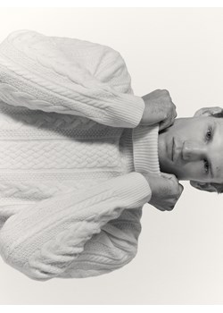 Reserved - Sweter z wełną - złamana biel - id: 446GQ-01X - marki Reserved - 187275406 Reserved - Sweter z wełną - złamana biel ze sklepu Reserved w kategorii Swetry męskie - zdjęcie 187275406