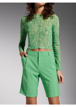 Sinsay - Szorty bermudy z domieszką wiskozy - zielony - id: 6928J-70X - marki Sinsay - 187276348 Sinsay - Szorty bermudy z domieszką wiskozy - zielony ze sklepu Sinsay w kategorii Szorty - zdjęcie 187276348