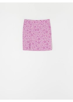 Sinsay - Spódnica mini z rozcięciem i kwiatowym wzorem - różowy - id: 0589T-40P - marki Sinsay - 187280669 Sinsay - Spódnica mini z rozcięciem i kwiatowym wzorem - różowy ze sklepu Sinsay w kategorii Spódnice - zdjęcie 187280669
