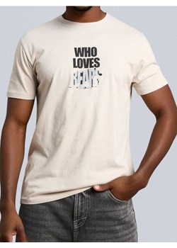 Sinsay - Bawełniana koszulka z napisem - beżowy - id: 838GP-08X - marki Sinsay - 187280799 Sinsay - Bawełniana koszulka z napisem - beżowy ze sklepu Sinsay w kategorii T-shirty męskie - zdjęcie 187280799