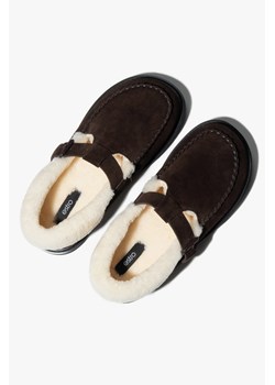 Estro: Ciemnobrązowe mokasyny damskie na zimę z weluru naturalnego i futra - id: 15277621674332 - marki Estro - 187284965 Estro: Ciemnobrązowe mokasyny damskie na zimę z weluru naturalnego i futra ze sklepu Estro w kategorii Kapcie damskie - zdjęcie 187284965