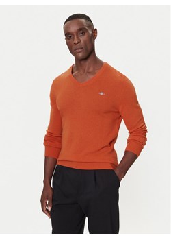 Gant Sweter 8050274 Pomarańczowy Regular Fit - id: 0000305824950 - marki Gant - 187285428 Gant Sweter 8050274 Pomarańczowy Regular Fit ze sklepu MODIVO w kategorii Swetry męskie - zdjęcie 187285428