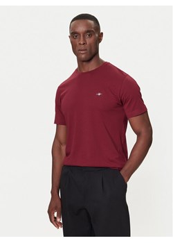 Gant T-Shirt 2004080 Bordowy Regular Fit ze sklepu MODIVO w kategorii T-shirty męskie - zdjęcie 187285628