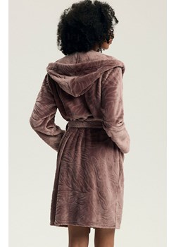Henderson szlafrok damski z kapturem Daryl 43612-39X, Kolor brudny róż, Rozmiar L, Henderson ze sklepu Intymna w kategorii Szlafroki damskie - zdjęcie 187287528