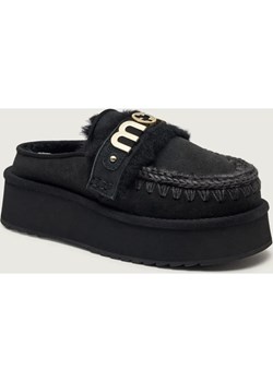 MOU Ocieplane mule Platform clog - letter logo | shearling | zamsz - id: OU255W000018002 - marki Mou - 187288265 MOU Ocieplane mule Platform clog - letter logo | shearling | zamsz ze sklepu Gomez Fashion Store w kategorii Klapki damskie - zdjęcie 187288265