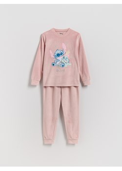 Reserved - Welurowa piżama Lilo i Stitch - brudny róż - id: 594EB-39X - marki Reserved - 187290749 Reserved - Welurowa piżama Lilo i Stitch - brudny róż ze sklepu Reserved w kategorii Piżamy dziecięce - zdjęcie 187290749