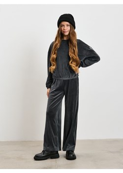 Sinsay - Welurowe spodnie wide leg - szary - id: 635FV-86X - marki Sinsay - 187291688 Sinsay - Welurowe spodnie wide leg - szary ze sklepu Sinsay w kategorii Spodnie dziewczęce - zdjęcie 187291688