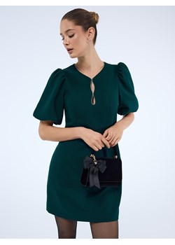 Mohito - Zielona sukienka mini z bufiastymi rękawami - ciemny zielony - id: 004HV-79X - marki Mohito - 187291889 Mohito - Zielona sukienka mini z bufiastymi rękawami - ciemny zielony ze sklepu Mohito w kategorii Sukienki - zdjęcie 187291889