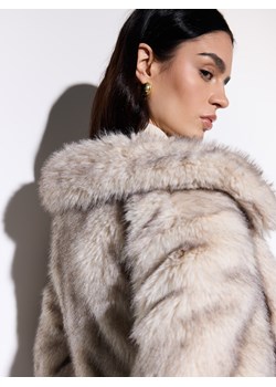 Mohito - Sztuczne futro - beżowy ze sklepu Mohito w kategorii Futra damskie - zdjęcie 187292138