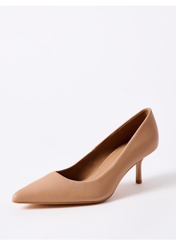 Mohito - Skórzane beżowe czółenka - beżowy - id: 485GX-80X - marki Mohito - 187293838 Mohito - Skórzane beżowe czółenka - beżowy ze sklepu Mohito w kategorii Czółenka - zdjęcie 187293838