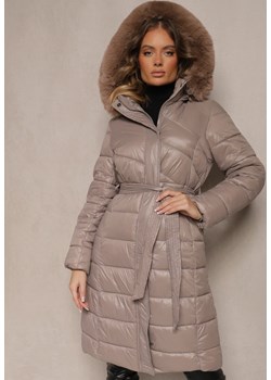 Beżowa Długa Kurtka Pikowana z Odpinanym Kapturem Ozdobionym Futerkiem i Paskiem Iveleti ze sklepu renee.pl w kategorii Kurtki damskie - zdjęcie 187294866