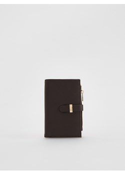 Reserved - Portfel z ozdobnym detalem - ciemnobrązowy ze sklepu Reserved w kategorii Portfele damskie - zdjęcie 187296368