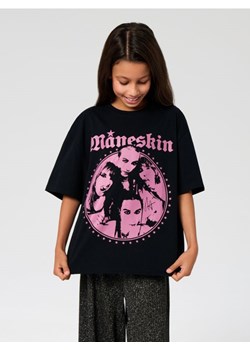 Sinsay - Bawełniana koszulka z nadrukiem Måneskin - czarny - id: 509FV-99X - marki Sinsay - 187297205 Sinsay - Bawełniana koszulka z nadrukiem Måneskin - czarny ze sklepu Sinsay w kategorii Bluzki dziewczęce - zdjęcie 187297205