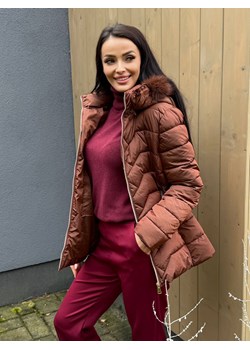Brązowa Pikowana Kurtka z Futerkiem przy Kapturze - id: 23070143 - marki Modnakiecka.pl - 187297585 Brązowa Pikowana Kurtka z Futerkiem przy Kapturze ze sklepu ModnaKiecka.pl w kategorii Kurtki damskie - zdjęcie 187297585