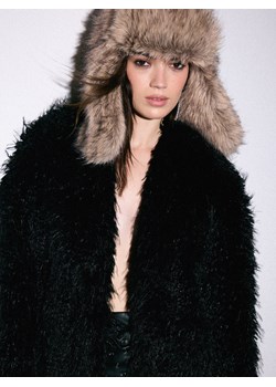 Mohito - Czapka uszatka - beżowy - id: 909HM-80X - marki Mohito - 187297769 Mohito - Czapka uszatka - beżowy ze sklepu Mohito w kategorii Czapki zimowe damskie - zdjęcie 187297769