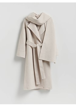 Reserved - Płaszcz handmade z odpinanym szalem - kremowy - id: 744HD-02M - marki Reserved - 187298128 Reserved - Płaszcz handmade z odpinanym szalem - kremowy ze sklepu Reserved w kategorii Płaszcze damskie - zdjęcie 187298128