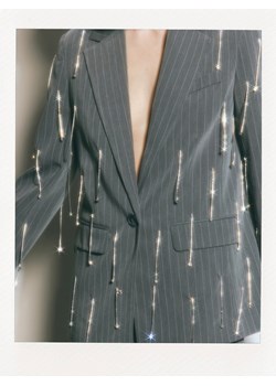 Reserved - Marynarka z ozdobną aplikacją - jasnoszary - id: 760BW-09X - marki Reserved - 187298135 Reserved - Marynarka z ozdobną aplikacją - jasnoszary ze sklepu Reserved w kategorii Marynarki damskie - zdjęcie 187298135