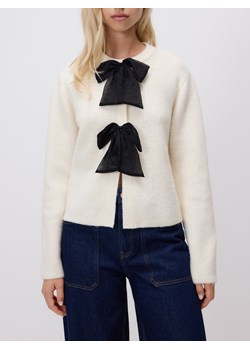 Reserved - Kardigan z kokardkami - kremowy - id: 227HI-02X - marki Reserved - 187299426 Reserved - Kardigan z kokardkami - kremowy ze sklepu Reserved w kategorii Swetry damskie - zdjęcie 187299426