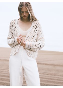 Reserved - Ażurowy kardigan - kremowy - id: 910EX-02X - marki Reserved - 187301539 Reserved - Ażurowy kardigan - kremowy ze sklepu Reserved w kategorii Swetry damskie - zdjęcie 187301539