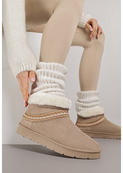 Ciemnobeżowe Wsuwane Śniegowce z Imitacji Zamszu Zdobione Haftem i Futerkiem Zetesse - id: 401819 - marki born2be - 187304245 Ciemnobeżowe Wsuwane Śniegowce z Imitacji Zamszu Zdobione Haftem i Futerkiem Zetesse ze sklepu born2be.pl w kategorii Śniegowce damskie - zdjęcie 187304245