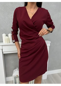 Bordowa Sukienka z Kopertowym Dekoltem i Marszczeniem - id: 23066063 - marki Modnakiecka.pl - 187307935 Bordowa Sukienka z Kopertowym Dekoltem i Marszczeniem ze sklepu ModnaKiecka.pl w kategorii Sukienki - zdjęcie 187307935