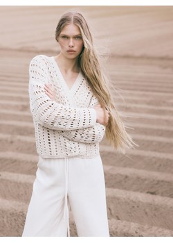 Reserved - Ażurowy kardigan - kremowy - id: 910EX-02X - marki Reserved - 187308349 Reserved - Ażurowy kardigan - kremowy ze sklepu Reserved w kategorii Swetry damskie - zdjęcie 187308349