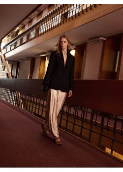 Reserved - Taliowana marynarka z wiskozą - czarny - id: 285CZ-99X - marki Reserved - 187315077 Reserved - Taliowana marynarka z wiskozą - czarny ze sklepu Reserved w kategorii Marynarki damskie - zdjęcie 187315077