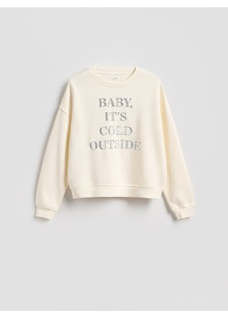 Reserved - Bluza z haftowanym napisem - złamana biel - id: 715GA-01X - marki Reserved - 187318335 Reserved - Bluza z haftowanym napisem - złamana biel ze sklepu Reserved w kategorii Bluzy damskie - zdjęcie 187318335