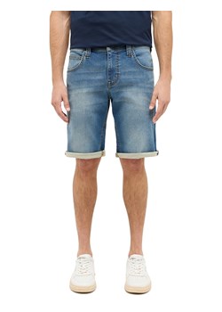 Męskie Szorty Mustang Style Chicago Shorts Z Denim Blue 1016349 5000 773 ze sklepu YouNeedit.pl w kategorii Jeansy męskie - zdjęcie 187321265