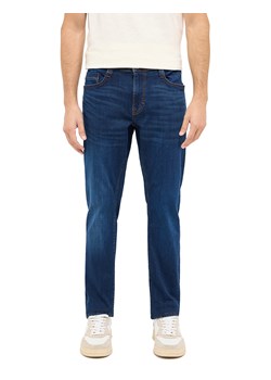 Męskie Spodnie Jeansowe Mustang Style Oregon Slim Denim Blue 1016318 5000 902 ze sklepu YouNeedit.pl w kategorii Jeansy męskie - zdjęcie 187321526